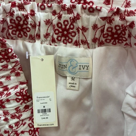 NWT Francesca’s Jun & Ivy Embroidered Elastic Waist Skirt Scalloped Hem Size M - Picture 5 of 5